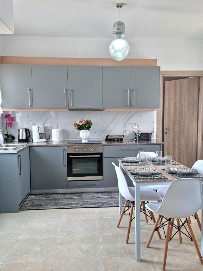 Livadia  Dionysia Apartments מראה חיצוני תמונה