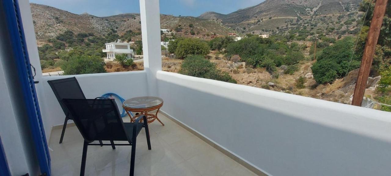 Livadia  Dionysia Apartments מראה חיצוני תמונה