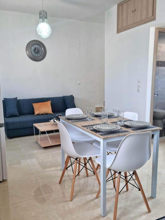 Livadia  Dionysia Apartments מראה חיצוני תמונה
