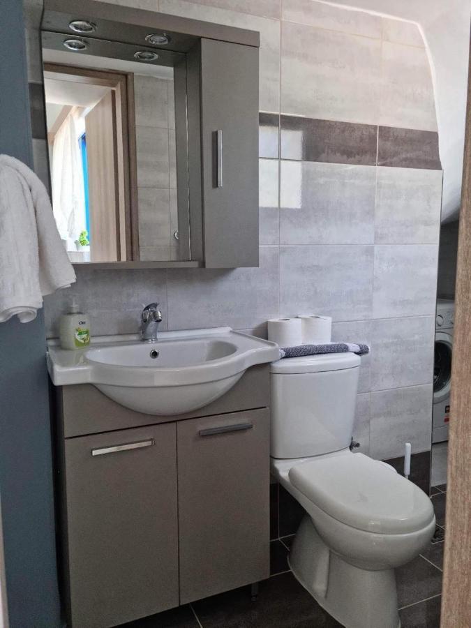 Livadia  Dionysia Apartments מראה חיצוני תמונה
