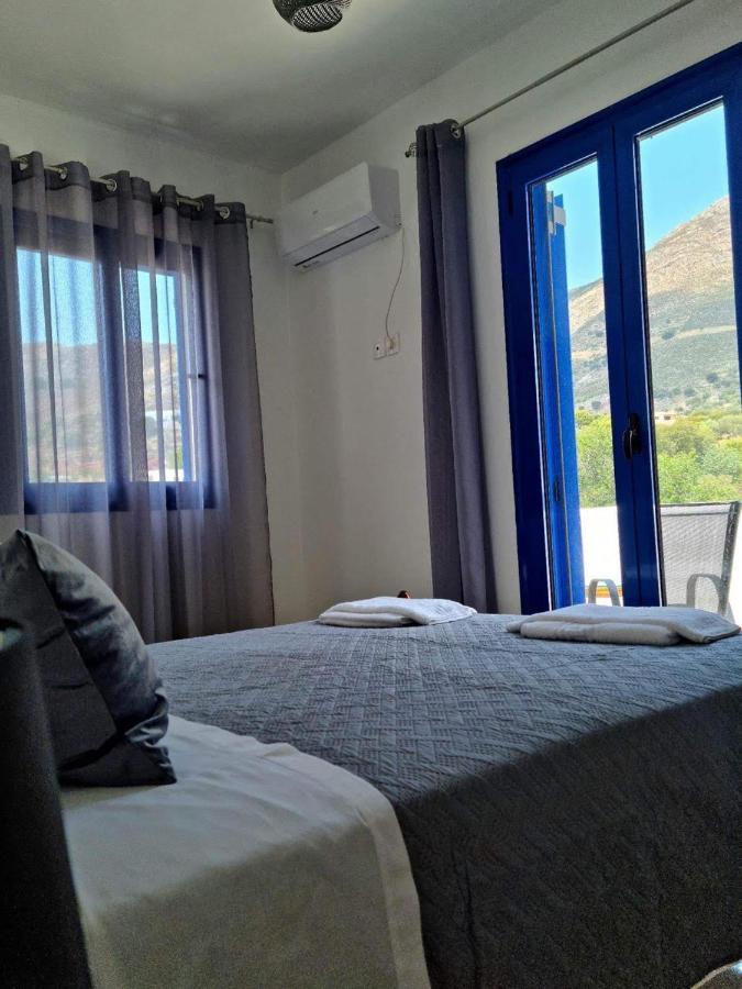 Livadia  Dionysia Apartments מראה חיצוני תמונה