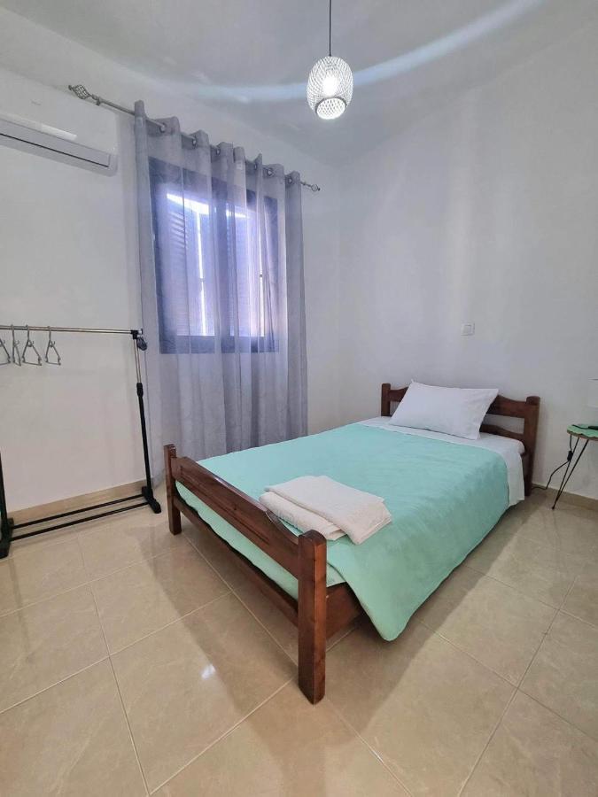 Livadia  Dionysia Apartments מראה חיצוני תמונה
