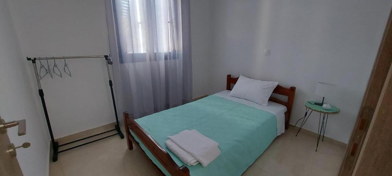 Livadia  Dionysia Apartments מראה חיצוני תמונה