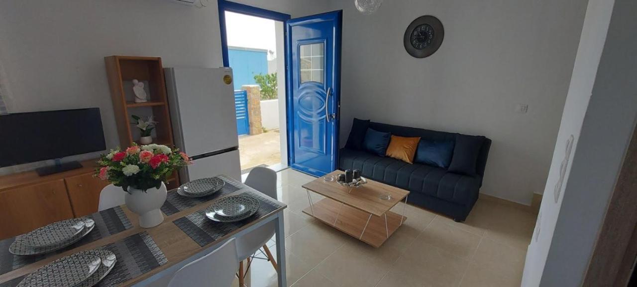 Livadia  Dionysia Apartments מראה חיצוני תמונה