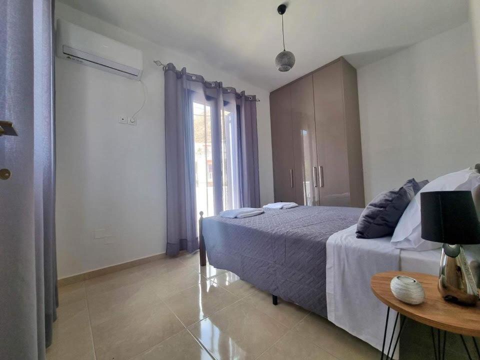 Livadia  Dionysia Apartments מראה חיצוני תמונה